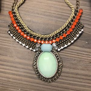 Trendy bib necklace ✨